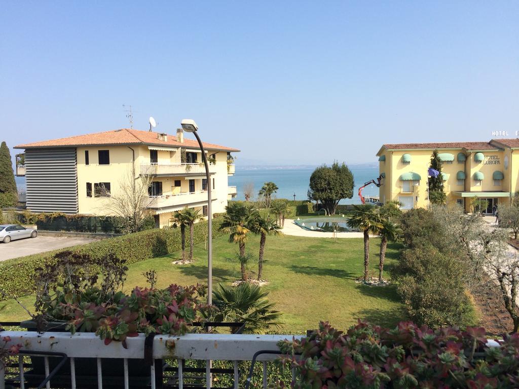 Residence Poggio Al Lago Sirmione Luaran gambar